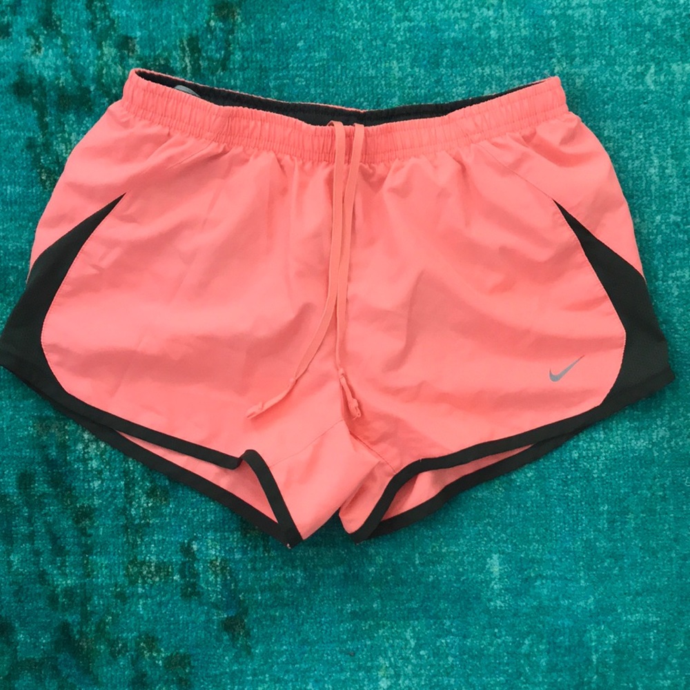 Nike - “norts”